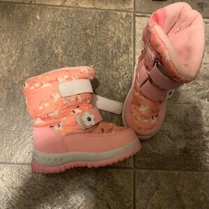 Toddler snow boots size 8-8.5